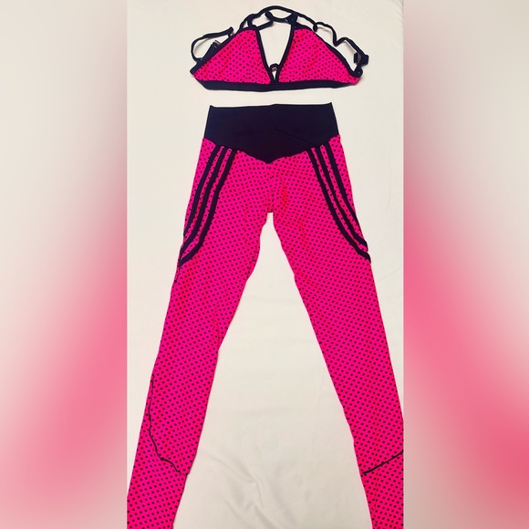 Women’s Athletic Workout Set Hot Pink Polka Dot Leggings - Picture 2 of 2